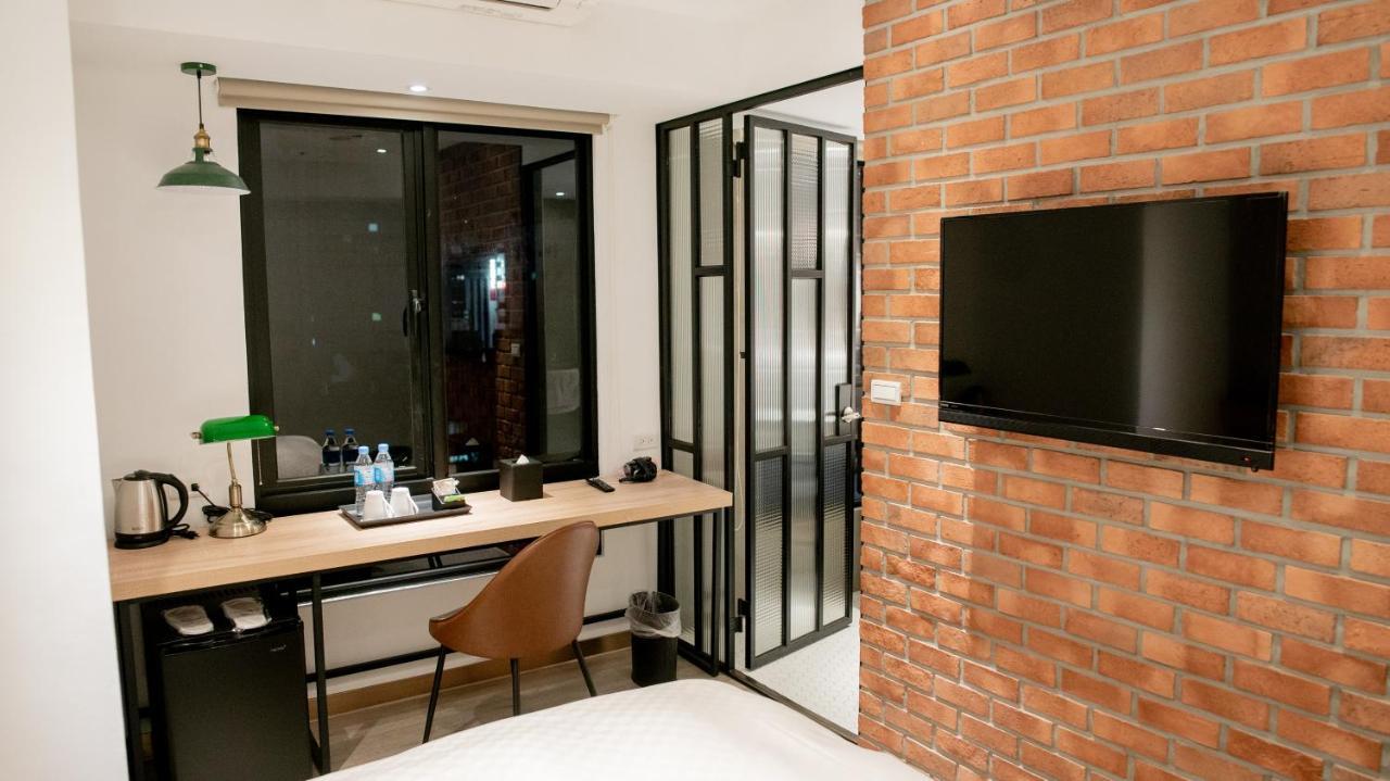 Hotel East Taichung Esterno foto