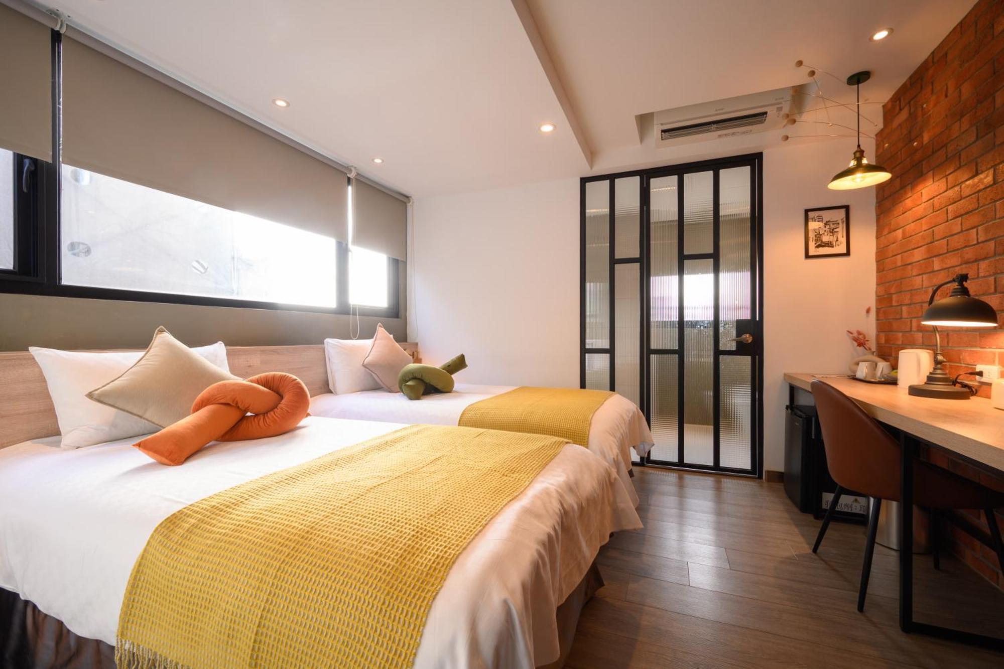 Hotel East Taichung Esterno foto