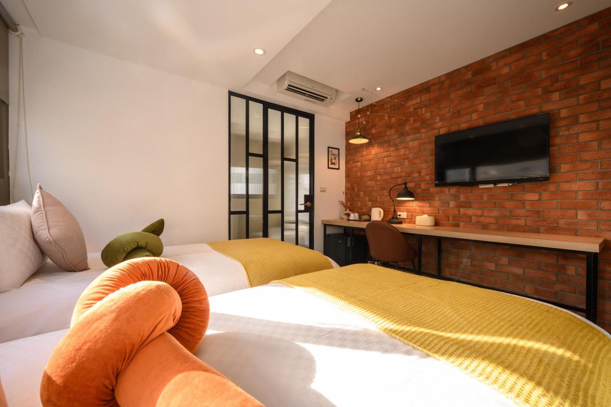 Hotel East Taichung Esterno foto